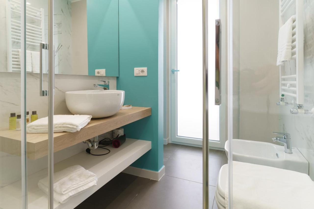 Abissi Room One Step From The Sea Trani Exterior foto
